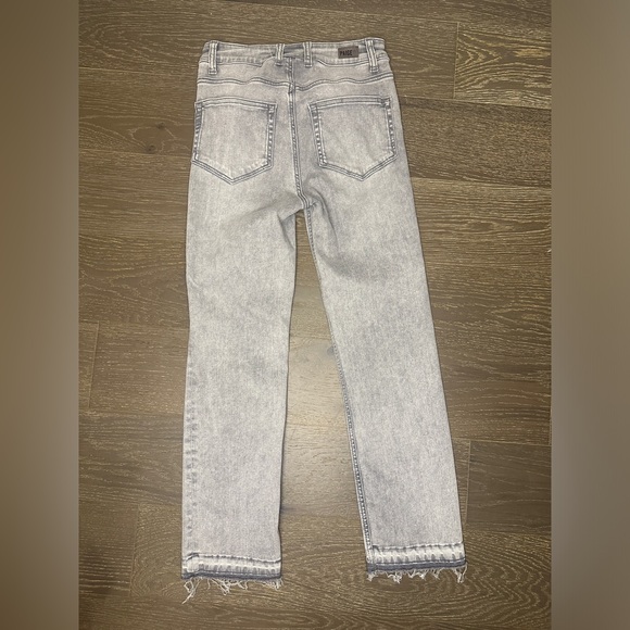 PAIGE Gray Cindy Crop Raw Hemline Button Front Jeans | Size 26 - Picture 3 of 7